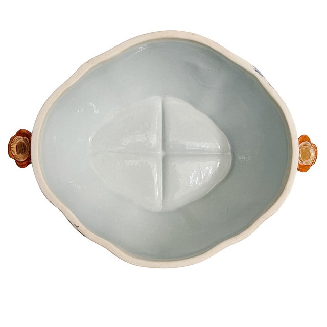 1990s Mottahedeh Tobacco Leaf Porcelain Tureen With Underplate, Hand-Painted With Gilt Details, Portugal For Sale - Image 17 of 18
