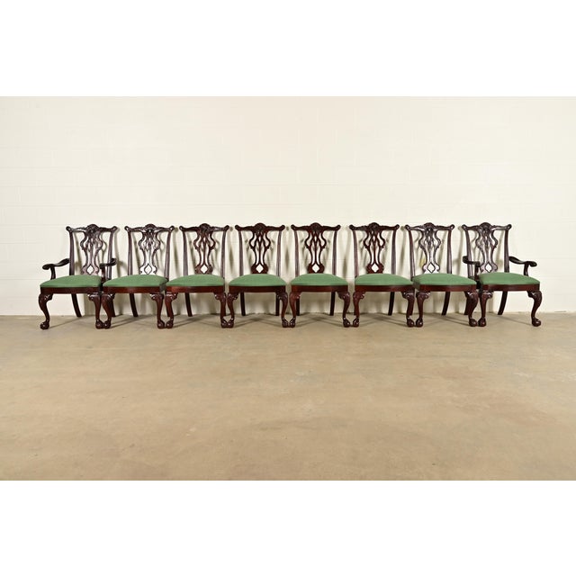 English Thomasville Chippendale Carved Mahogany Dining Chairs, Set of Eight For Sale - Image 3 of 14