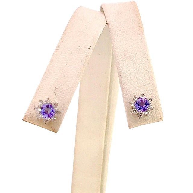 2010s Natural Sapphire Diamond Halo Stud Earrings 14k WG 1.02 TCW Certified For Sale - Image 5 of 10