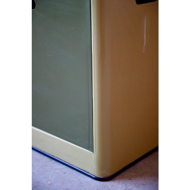 Green Space-Age Laundry Ottoman in Green Plastic from Emsa, West Germany, 1970s For Sale - Image 8 of 11