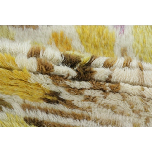 Vintage Swedish Rya Runner With Gold Sunflower Medallion Pattern - Rug & Kilim For Sale In New York - Image 6 of 7