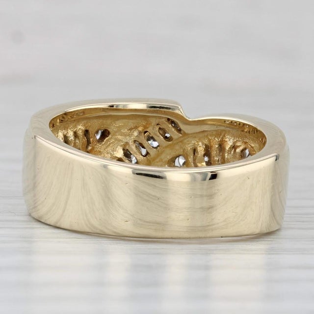 2010s 0.85ctw Diamond Men's Wedding Band 14k Yellow Gold Size 9.5 Ring For Sale - Image 5 of 8