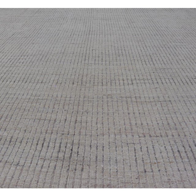 Modern Hand-Knotted Rug With All-Over Geometric High-Low Design in Neutral Tones 9'2 X 11'9 For Sale In Atlanta - Image 6 of 12