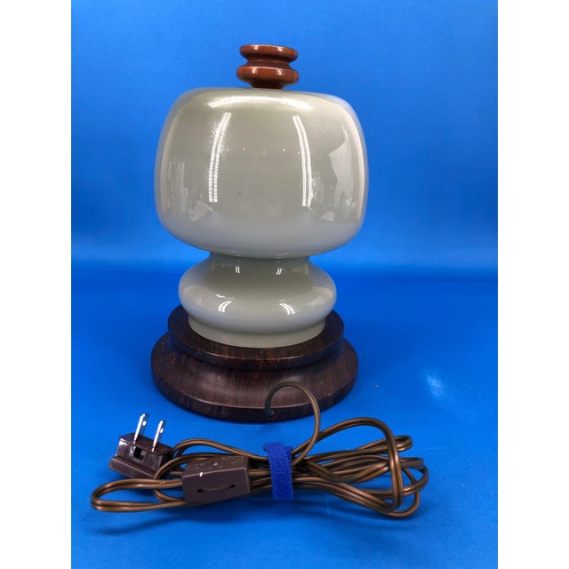Italian Mid-Century Modern Opaline Shade Night Table Lamp, Mid 20th Century For Sale - Image 10 of 12