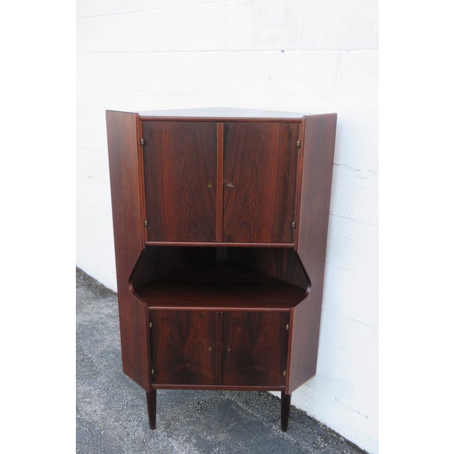 1960s Mid Century Danish Rosewood Corner Cabinet Storage Cupboard 6167 For Sale - Image 15 of 18