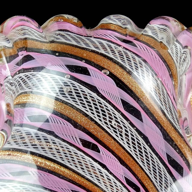 Mid-Century Modern Vintage Murano Fratelli Toso Pink White Copper Aventurine Ribbons Italian Art Glass Scalloped Rim Bowl For Sale - Image 3 of 4