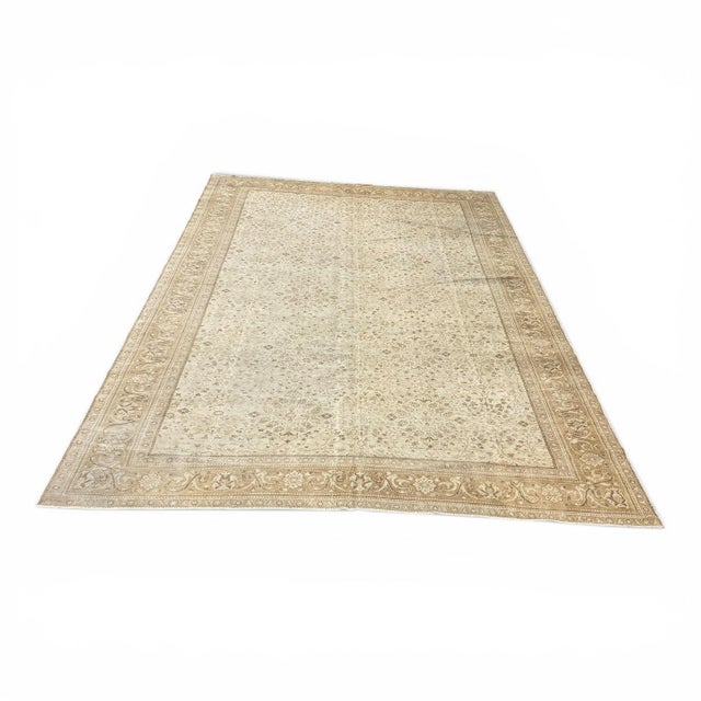 Vintage Sivas Rug | Floral in Ivory and Beige | 8x12 For Sale - Image 4 of 5