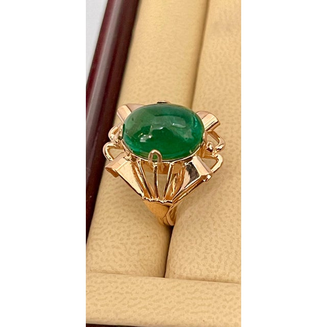 7 Carat Elongated Oval Emerald Cabochon 14 Karat Rose Gold Cocktail Ring Vintage For Sale - Image 17 of 18