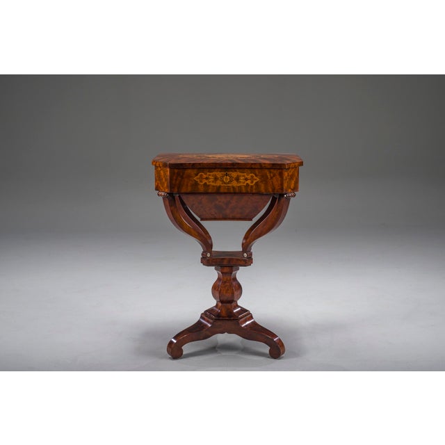 Biedermeier Sewing Worktable in Mahogany, 1850 For Sale - Image 17 of 17