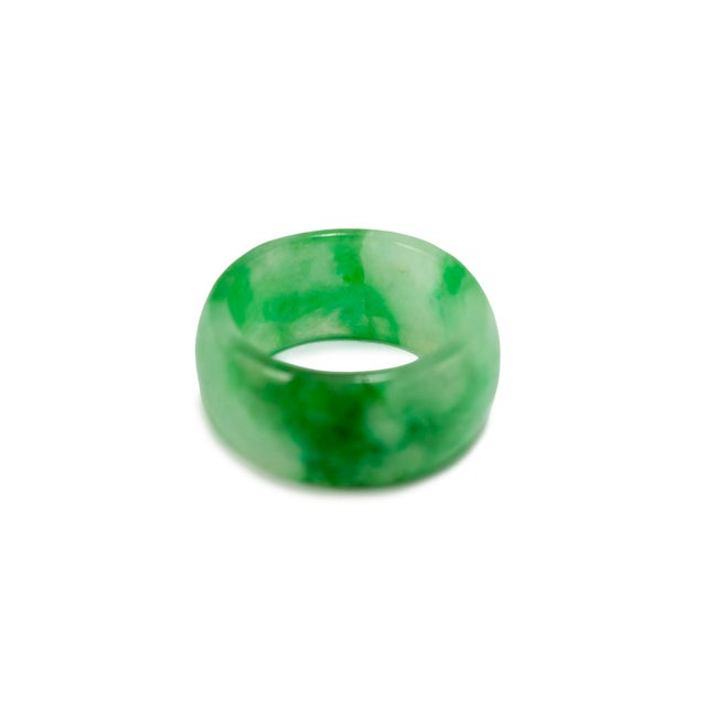 Ladies Natural Green 20.30ct Jadeite Jade Band Ring, Size 5 For Sale In Houston - Image 6 of 7