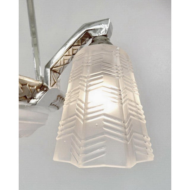 1930s Petitot French Art Deco Chandelier 1930s - Stepped Chevron Geometric Glass For Sale - Image 5 of 10