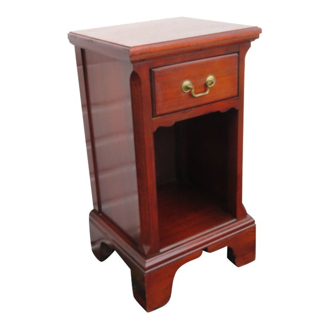Mahogany Tall Nightstand Side End Table For Sale