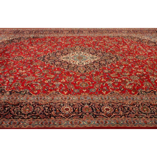Red Middle Eastern Rug in Wool For Sale - Image 8 of 11