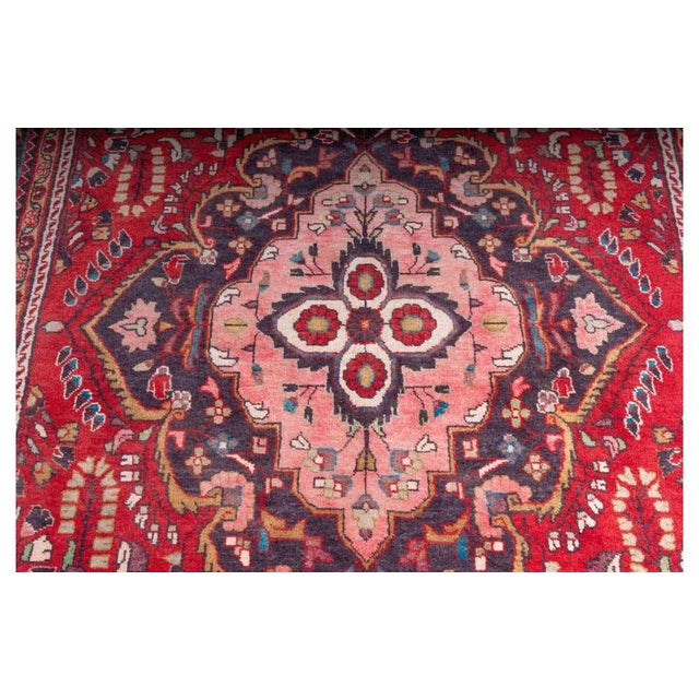 Middle Eastern rectangular rug in pure red wool MEASURES Width 220cm Depth 315cm