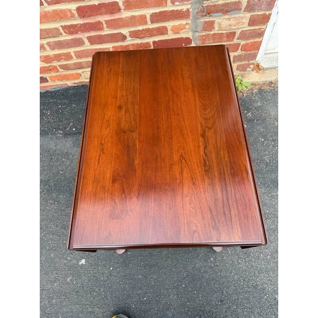 Pair of Queen Anne style drop leaf side tables by Pennsylvanie house Drawers move smoothly , brass hardware, dovetail...