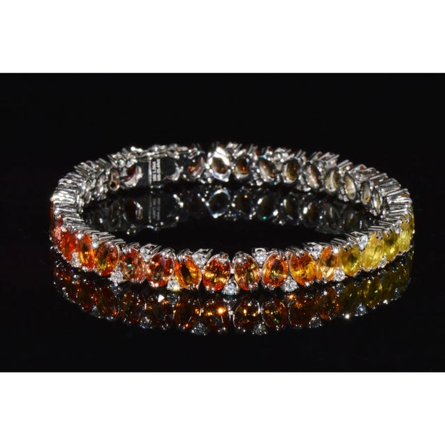 Certified Natural 26.80cts vs F Diamond Sunset Gradient Sapphire 18k Solid Gold Tennis Stacking Bracelet For Sale - Image 4 of 15