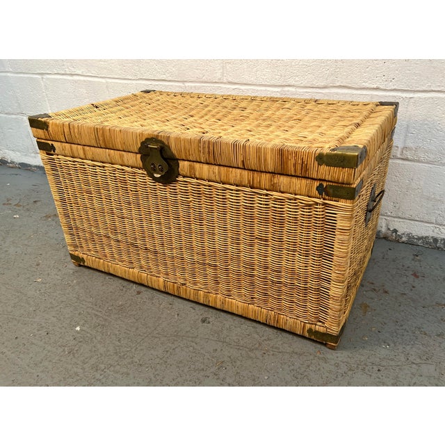 Mid 20th Century Vintage Asian Chinoiserie Wicker Trunk With Brass Hardware For Sale - Image 5 of 17