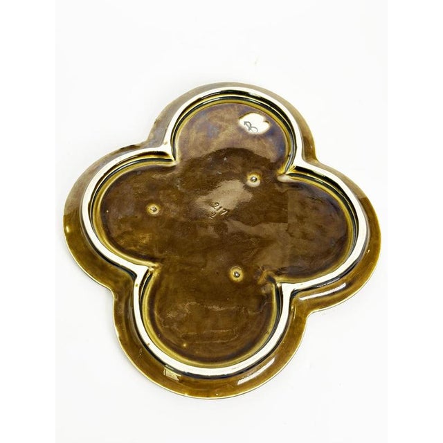 Clover-Shaped Ceramic Dish, France, 20th Century For Sale - Image 9 of 10