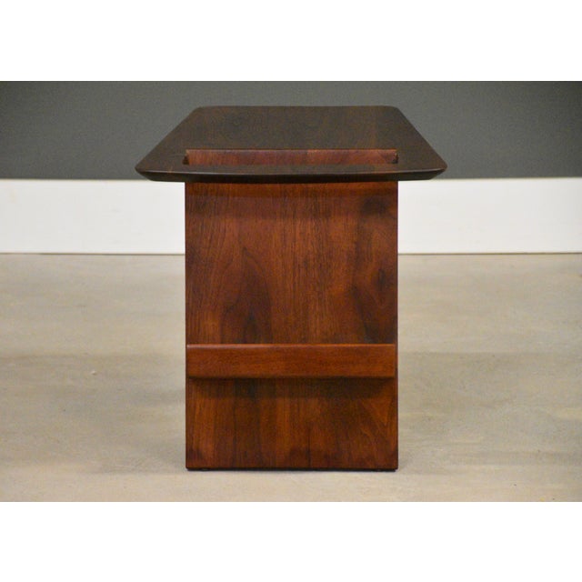 Mid-Century Modern 1950s Refinished Magazine Rack End Table by Jens Risom For Sale - Image 3 of 9