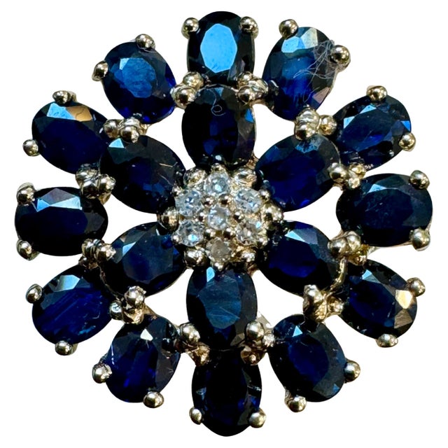 2.5 Carat Oval Blue Sapphire and Diamond Cocktail Ring in 14 Karat Gold Estate For Sale - Image 15 of 18