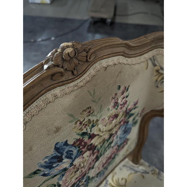 Louis XV Style Longue Chair in Wood with Floral Tapestry For Sale - Image 4 of 9