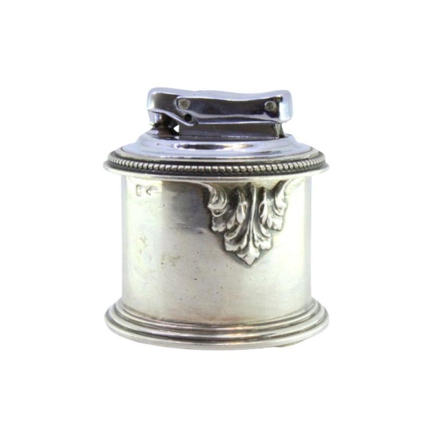 Silver Silver-Plated Built-in Lighter with Pearl Engraving and Friezes For Sale - Image 8 of 8