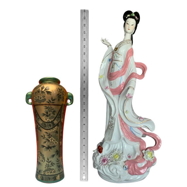 ASian Porcelain Vase and Deity Sculpture - A Set For Sale - Image 18 of 18