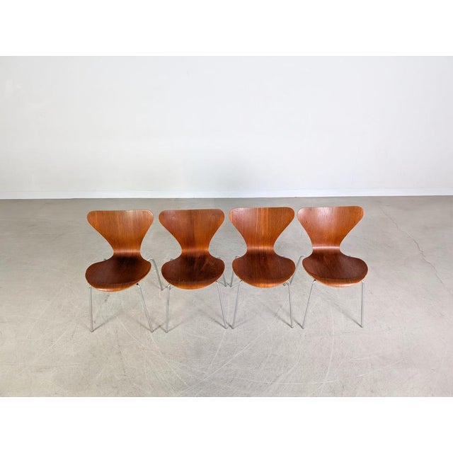 Fritz Hansen Mid-Century Model 3107 Chairs in Teak by Arne Jacobsen for Fritz Hansen, Set of 4 For Sale - Image 4 of 15