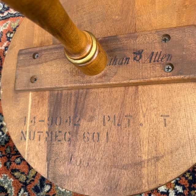 Camel 1970s Ethan Allen Country Farmhouse Hitchcock Style Solid Heirloom Maple Stenciled Accent Drink Table (14-9042) For Sale - Image 8 of 13
