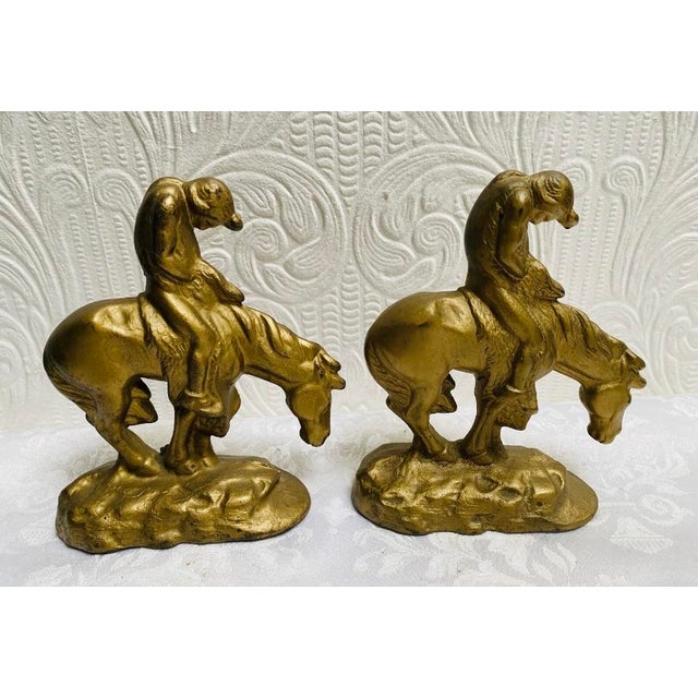 1910s Antique 1910s Native American Gold Painted Iron End of Trail Bookends- Set of 2 For Sale - Image 5 of 7