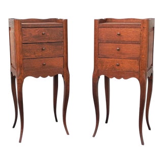 1940s Pair of French Louis XV Style Nightstands For Sale
