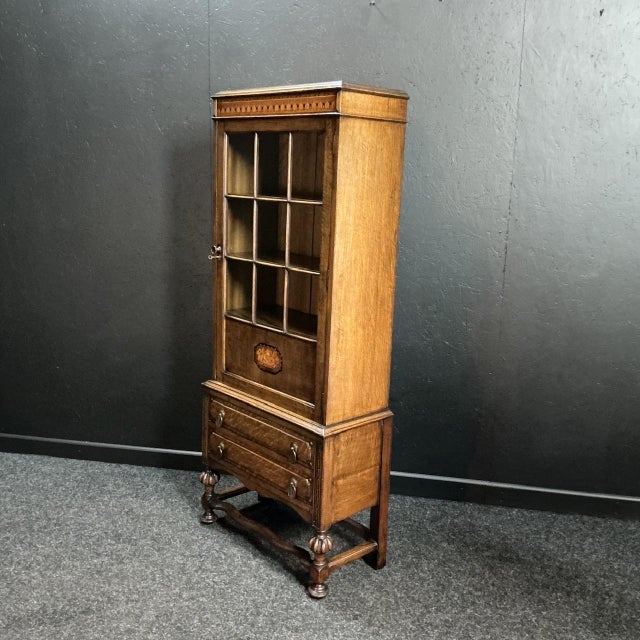 1920s Antique Oak Bookcase, 1925 For Sale - Image 5 of 8