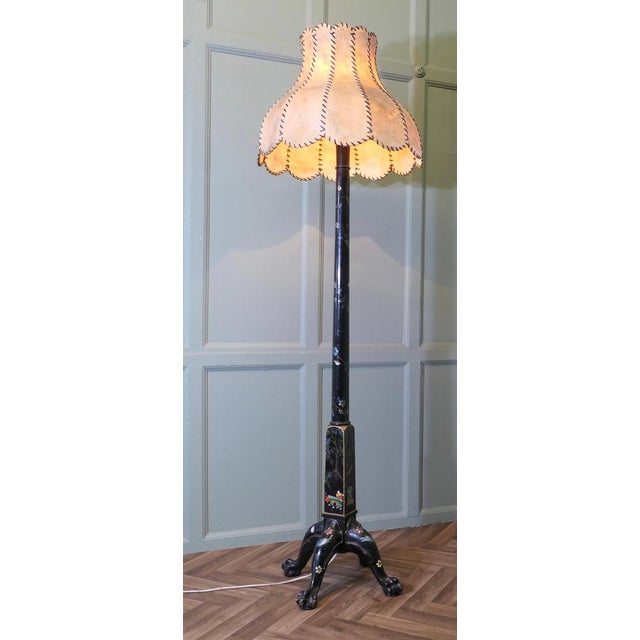 1930s Vintage Black Chinoiserie Lacquer Decorated Standard Lamp, 1930 For Sale - Image 5 of 10