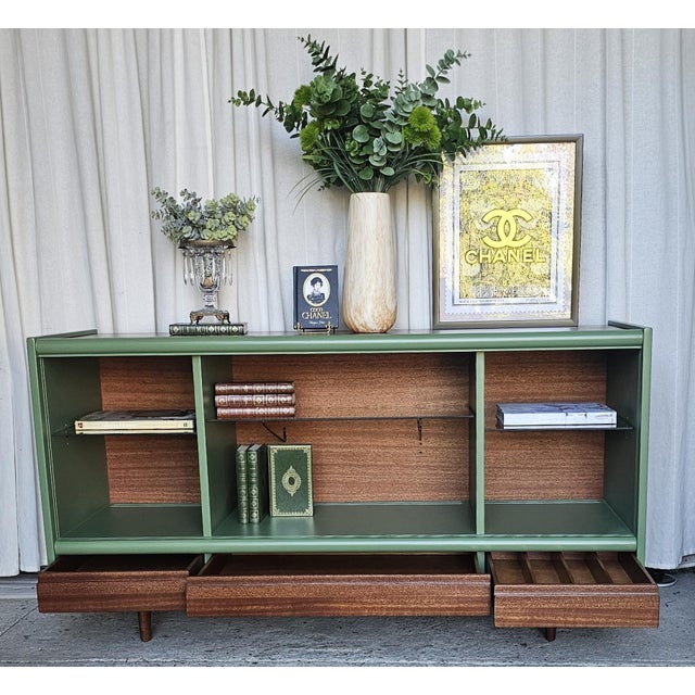1950s Mid Century Modern Sideboard Credenza, Display Cabinet, by John Keal for Brown Saltman, Circa 1950's For Sale - Image 15 of 18