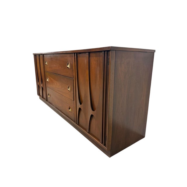 Mid-Century Modern Mid-Century Modern Broyhill Brasilia Walnut Dresser For Sale - Image 3 of 14