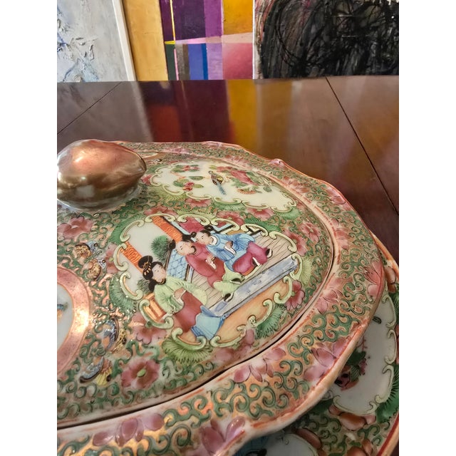 Chinese Antique Chinese Porcelain Rose Medallion Tureen For Sale - Image 3 of 12