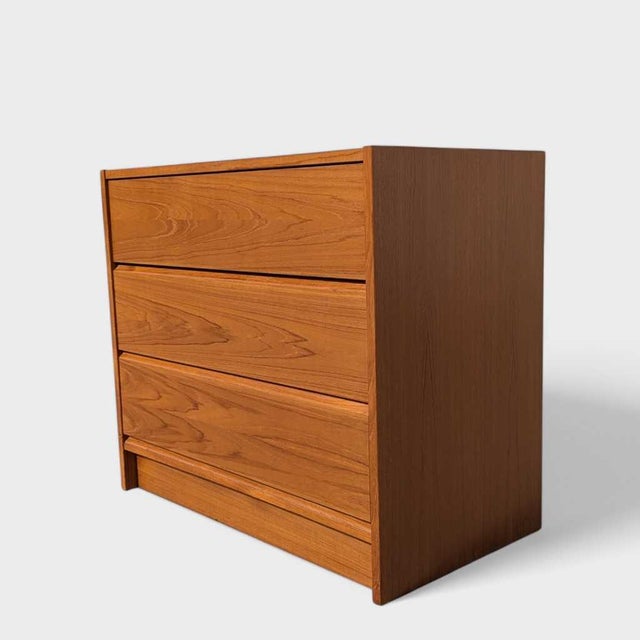 1960s Petite Danish Modern Teak Three-Drawer Dresser or Nightstand For Sale - Image 4 of 13