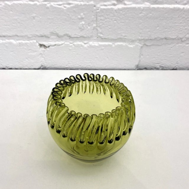 Mid-Century Modern Vintage Blenko Ruffled Edge Bowl in Olive Green, 1960s For Sale - Image 3 of 6