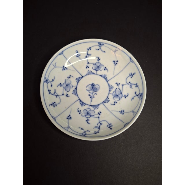 Early 19th Century Antique Royal Copenhagen Blue Fluted Tea Bowl Saucer Late 18th Century 3 Waves Mark For Sale - Image 5 of 10
