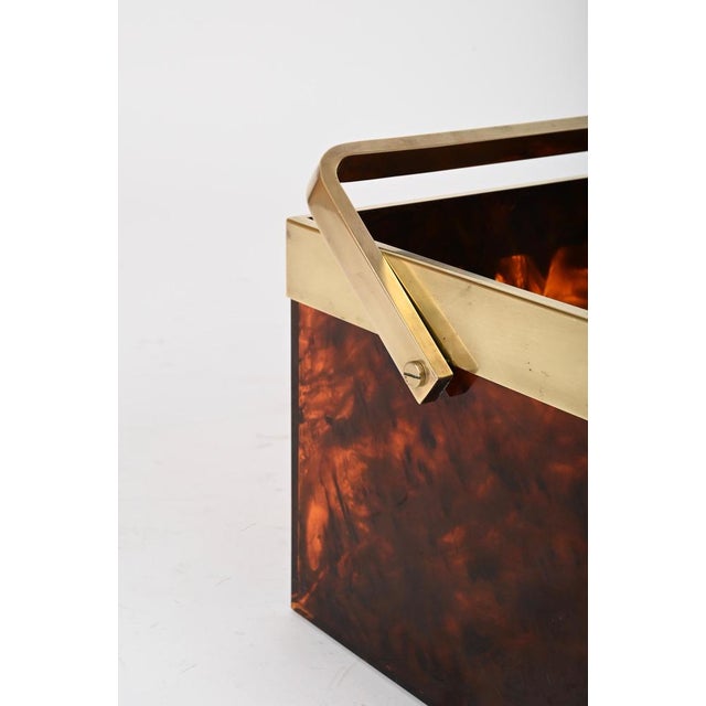 Large Magazine or Bottle Rack in Tortoiseshell Acrylic Glass and Brass from Dior, Italy, 1970s For Sale - Image 14 of 15
