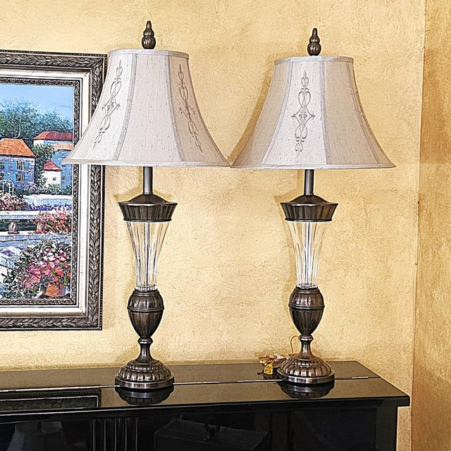 Pair of Vintage Lead Crystal & Antiqued Bronze Table Lamps – Hollywood Regency For Sale - Image 17 of 18