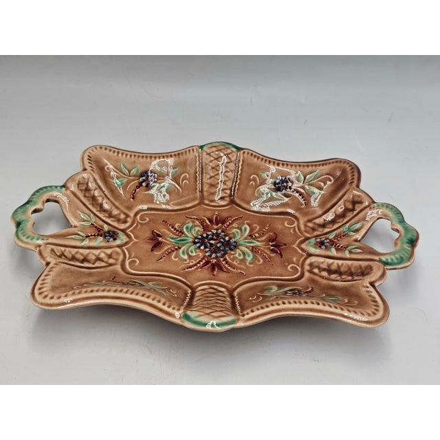 Ceramic majolica platter, Haiden, vintage 1950s-1960s, dimensions: height 3 cm, width 25 cm, depth 16.5 cm.