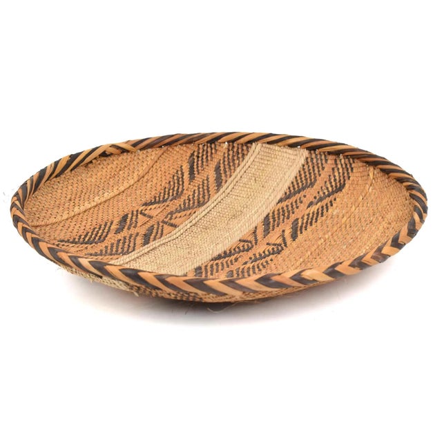 African Early 20th Century Gokwe Basket 15 Inch For Sale - Image 3 of 4