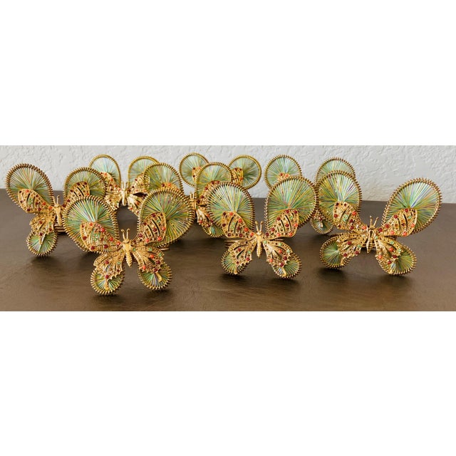 Excellent Pre-Owned Condition. Artfully chic butterfly-shaped napkin rings to add a spirited splash of color and glamour...
