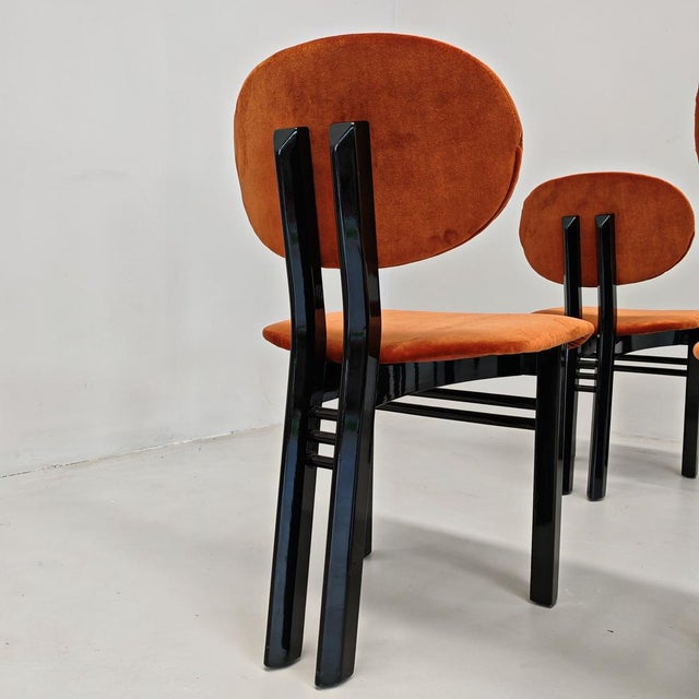 Velvet Chairs with Glossy Black Lacquered Frames attributed to G. Stoppino and L. Acerbis for Acerbis 1980s, Set of 8 For Sale - Image 17 of 18