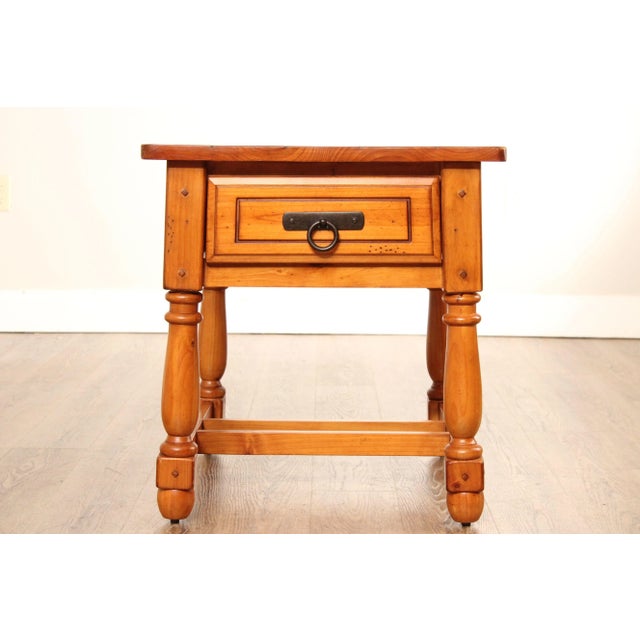 1990s English Traditional Style Pine One-Drawer Side Table For Sale - Image 4 of 13