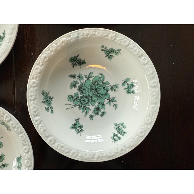 1960s Rosenthal Maria Emerald "Greenhaven" Pattern, Jackie Kennedy-Era-Traditional 111-Piece Fine Porcelain Set For Sale - Image 16 of 18