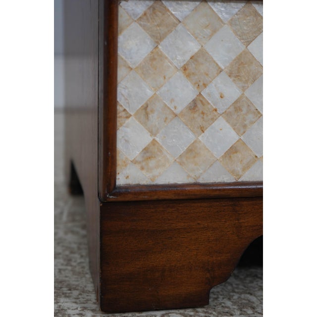 Butler Mahogany 4 Drawer Decorator Chest W. Shell Front Drawers For Sale - Image 11 of 18