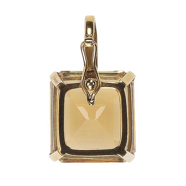 1980s Vintage Ajd Large Square Citrine in 18k Yellow Gold Pendant For Sale - Image 5 of 7