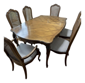 1970s Thomasville French Ptovinciall Dining Table With Six Cane Back Chairs